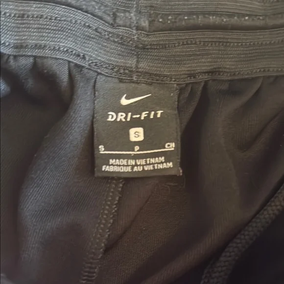 Nike Basketball Dri-Fit Spotlight Solo Swoosh Shorts - Picture 8 of 10